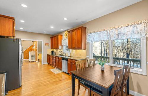 Spacious Family Retreat-Hot tub & Game Room - Foto 21