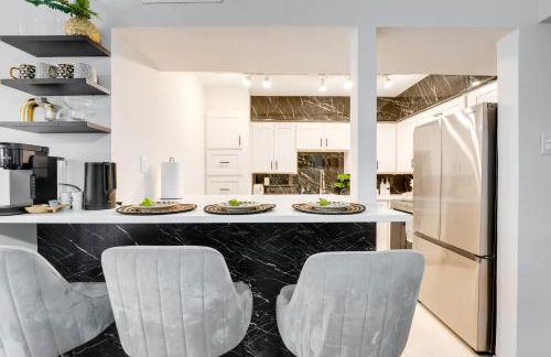 Luxe and Modern Dallas Condo 2 Mi to Highland Park! - Foto 2