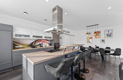 Iller Homes Memmingen - Moderne Fewos mit Terrasse für bis zu 7 Pers mit Parkplätzen - Foto 2