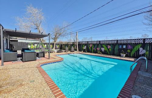 Sageview Cottage - 4 BDR with Pool Pet Friendly - Foto 96