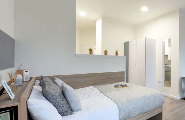 For Students Only Bright Ensuite at St Mungo's in Glasgow - Photo 5