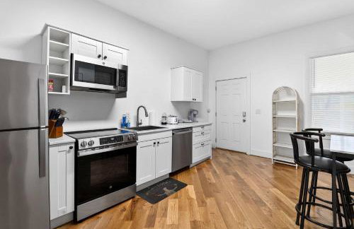 Cozy 1st-Floor Flat 2BR Backyard Free Parking - Foto 33