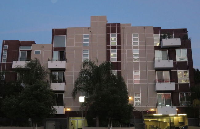 2 Bed 2 Bath in Studio City - Foto 1