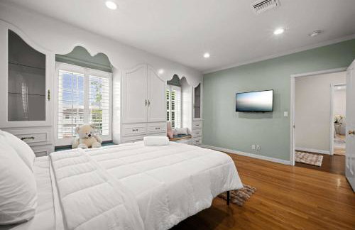 Spacious 5BR LA Villa with Pool Spa & Game Room - Foto 40