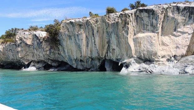 Panorámica de las cavernas de mármol