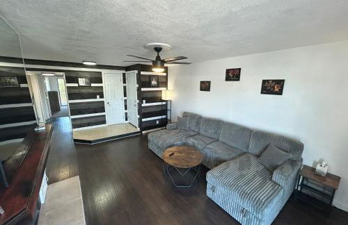 Private Oasis Condo with River views across from Laughlin - Foto 1