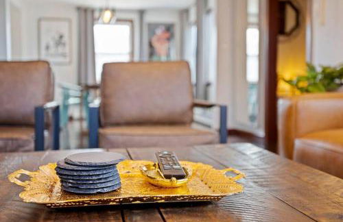 Renovated 5BR 2BA AC Quiet Retreat Home - Foto 6