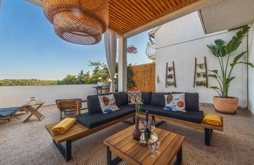 Villa Oasis with private pool - Photo 2