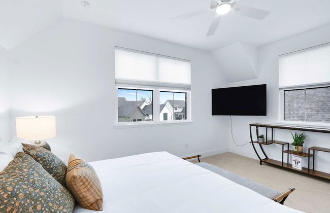 Chic Modern Farm Haus - Minutes to Everything - Foto 9