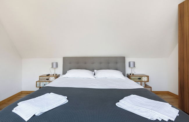 Aki Gray Apartment Serene Oasis - Photo 43