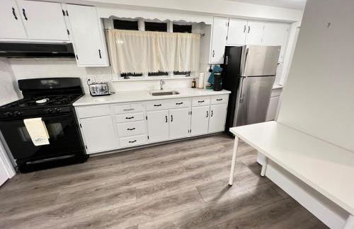 Modern 2BR Home 10 min Boston Near Assembly Row - Foto 8