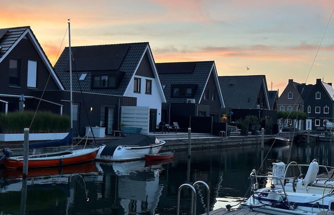 Peaceful Villa on the Water in Stavoren - Foto 31