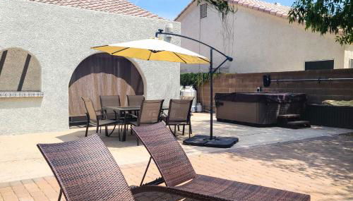 Hot Tub and Fire Pit Phoenix Oasis Near Hiking! - Foto 3