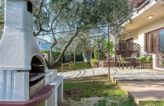 Inviting Apartment in Vinkuran near Sea - Foto 1