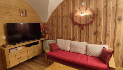 "Jacky" Appartement de charme suréquipé, 300m des pistes et centre village, casier à ski au pied des pistes, linge de lit et produit de toilette compris - Foto 4