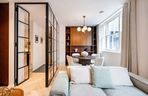 Covent Garden 2 bed 2 bath duplex - Photo 5