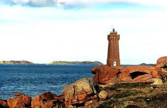 Coeur de granit rose, meublé alliant le charme de l'authentique breton et du confort, classé 3 étoiles, à 5mn de 13 plages de la réputée cote de granit rose - Foto 63