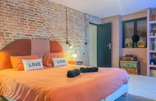 Charmante maison de ville avec vue sur le donjon avec wifi et jardin - Foto 16