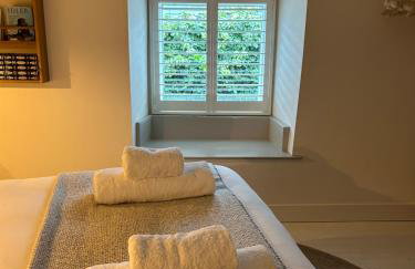 The Old Gallery - Charming Coastal Escape For Two - Photo 70