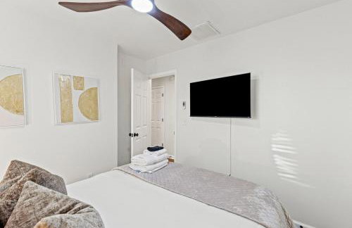 The Luxe Hot Tub Playground 12 Min to Horse Park - Foto 23