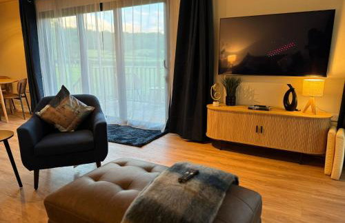 Unbox at Poplar Tree - Photo 53