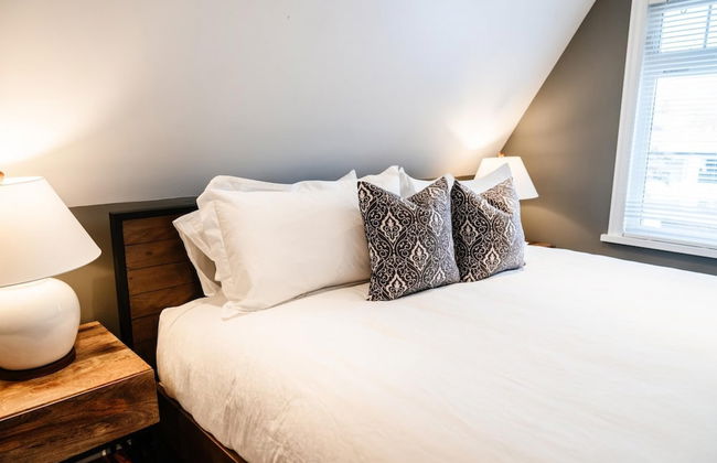 Dt Hot Tub Sauna Huge Yard - Photo 48