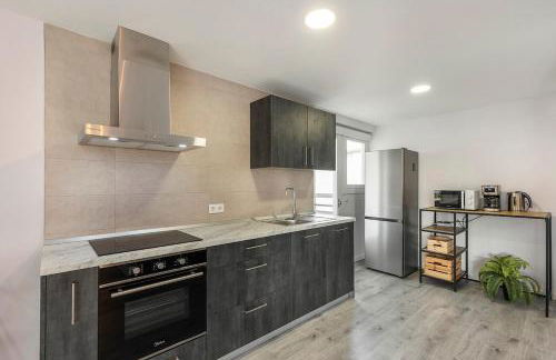 Reformed home in Campello with WIFI - Photo 9