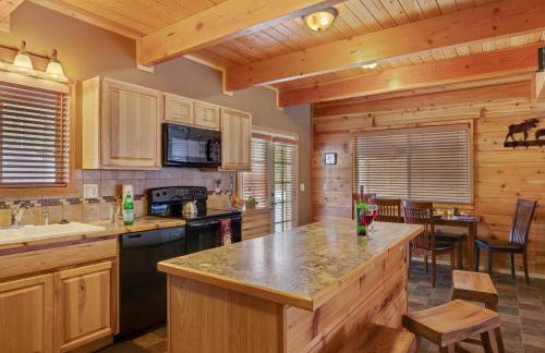 Rimfire Refuge by KABINO Hot Tub Fire Pit Sauna PS3 Grill WiFi Loft - Foto 18