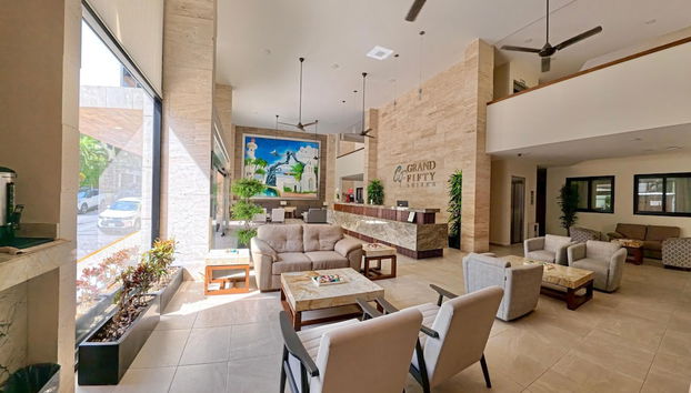 Hotel Grand Fifty Suites - Foto 4, Receção