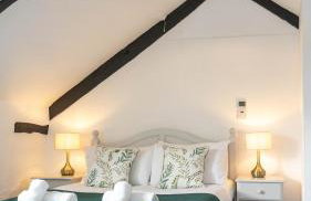 Ta Mill Holiday Cottages & Lodges - Forge Cottage - Foto 13