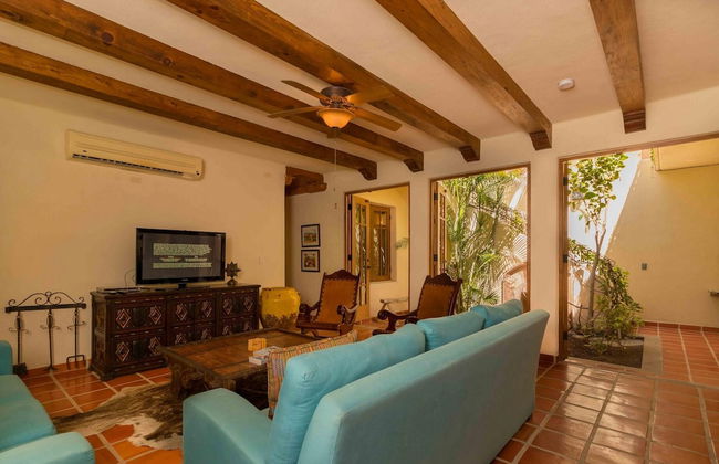 Casa De La Alegria 3BR by Casago - Photo 11