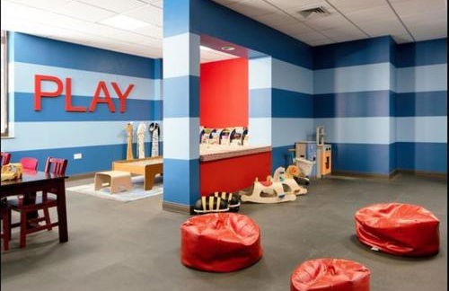 Finest Luxury 1 Bedroom Apartment - Photo 31