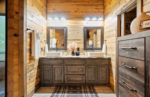 Romantic 1BR Cabin in Broken Bow HotTub, FirePit - Foto 25