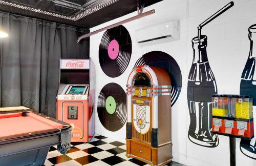 South Facing Pool with Spa and a Game Room in Prime Location Near Disney - Foto 34