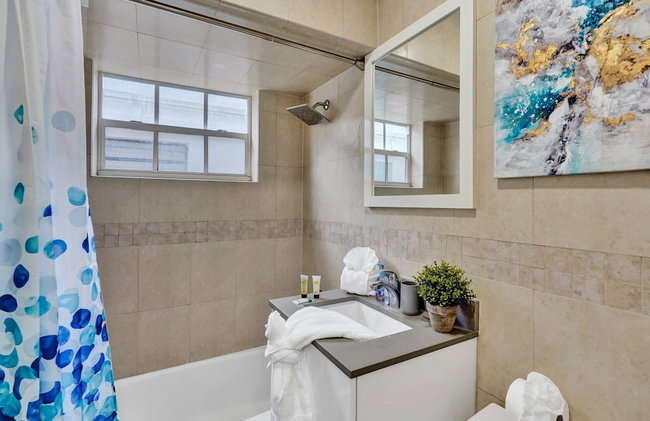 Newly Renovated Apt-unit #1 Close to Beach - Foto 13