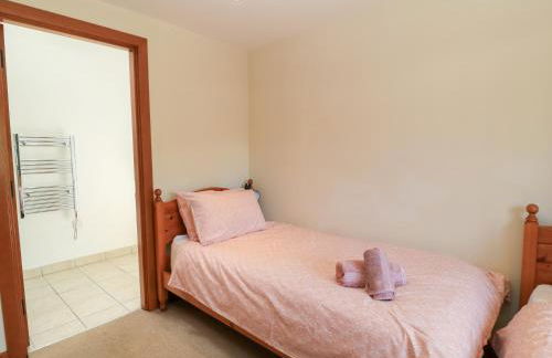 Corner Barn - Photo 13