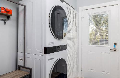 Casa Mariposa Newly Renovated Firepit*Fireplace*Great Deck*Pets Welcome! - Foto 24