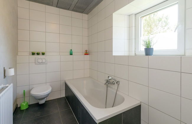 All-in Price for This Design and Comfy Home Located Near the Forest, Sauna Incl - Foto 41