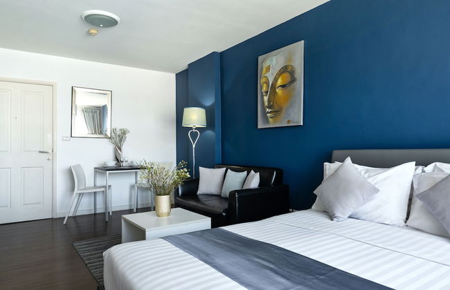 First Choice Suites - Photo 20