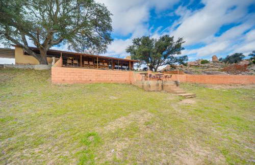 Rustic and Western House on Lake - Swim and Fish! - Foto 36