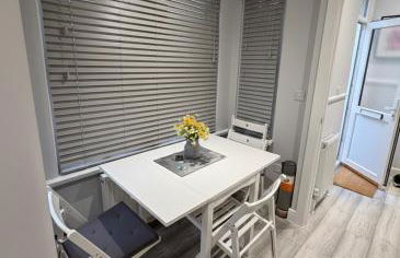 Aisiki Stays Apartments at Barnet, Airconditioned & Pet-Friendly, 2-Bedroom & 1-Bathroom Ground Floor with back Garden Flat, King or Twin Beds & Double Beds with Free WiFi - Foto 8