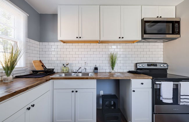 Medical District Gem - Photo 6