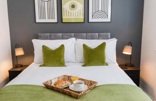 Caboose Stays - Bury St Edmunds - Modern 4 Bed townhouse close to centre and major transport links - Fast Wifi - Parking - Business and Contractors - Foto 5