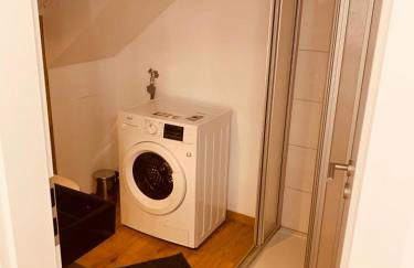 FELIX LIVING 3, Freundliche 2-Zimmer Wohnung in Stadtrandlage, Smart-TV & Parkplatz - Photo 11