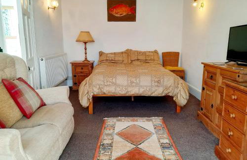 Double Ensuite with Bath, Sofa, Desk, Wardrobe - Foto 1