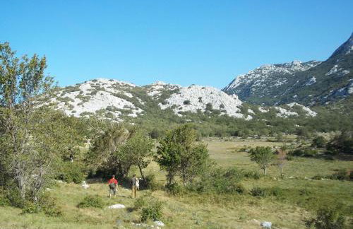 Holiday Home mit Pool in Lukovo Sugarje by Interhome - Foto 40