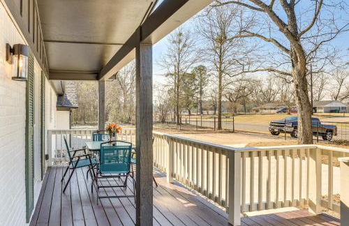 East Texas Group Getaway! Modern Longview Home - Foto 27