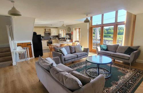 2 Coopers Cottages, Bodiam, East Sussex - Photo 2