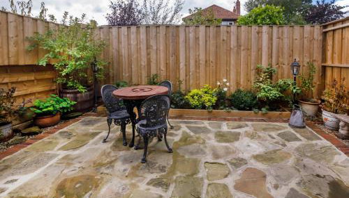 The Warehouse with Free Parking - Foto 5, Garden