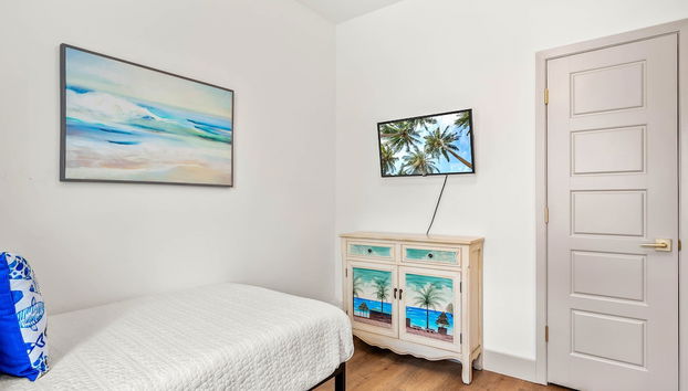 Tan Lines and Fine Wines - Foto 3, Habitación